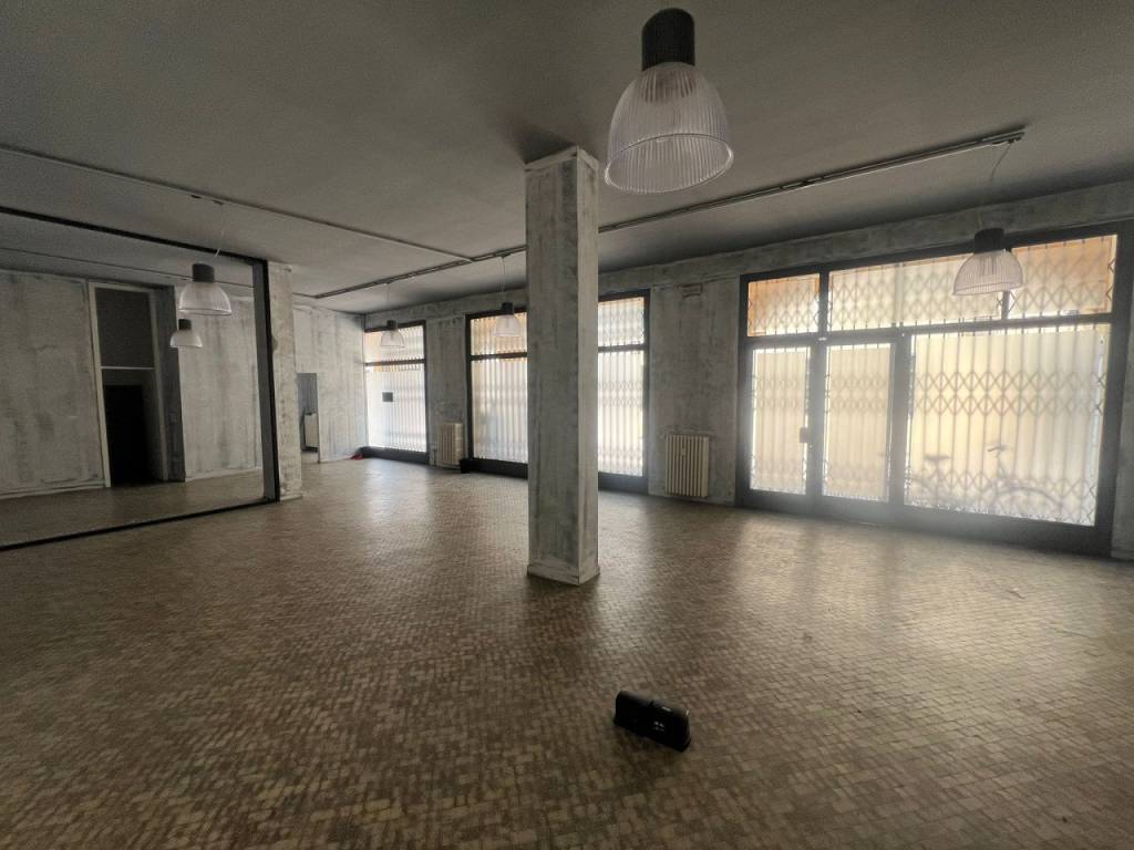 negozio in affitto a Padova in zona Savonarola
