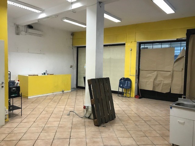 negozio in affitto a Padova