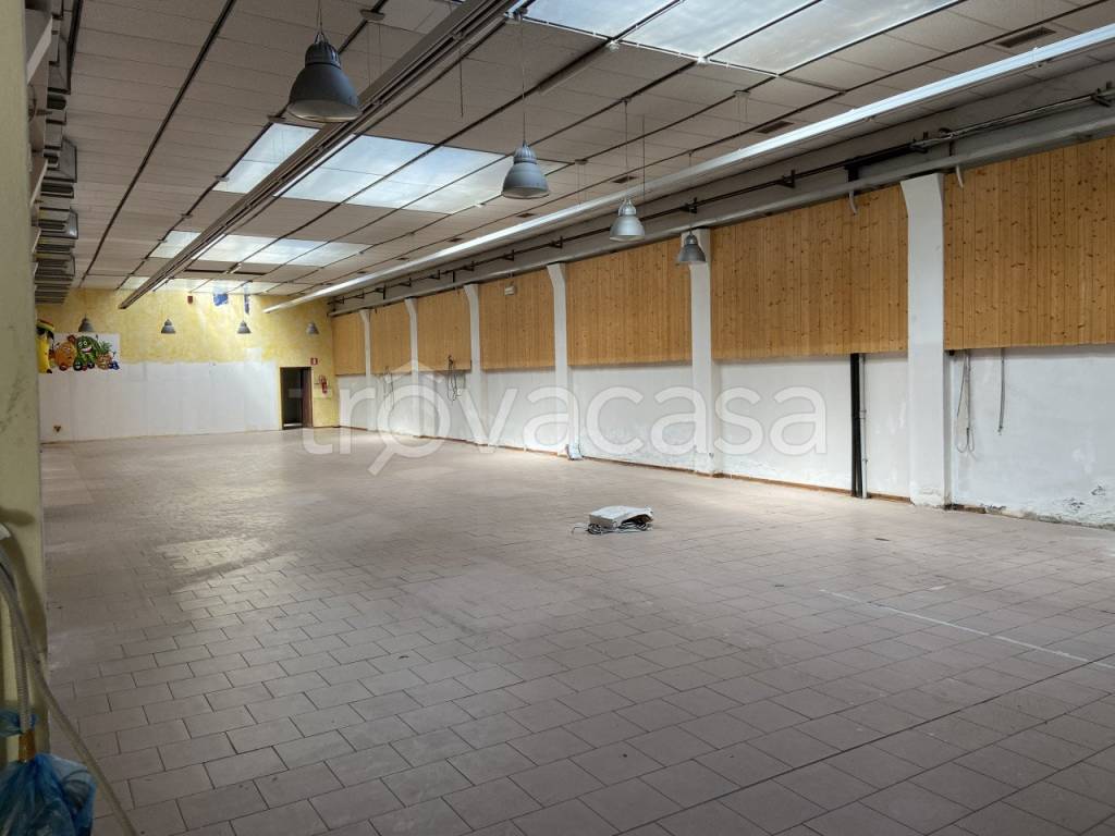 negozio in affitto a Padova in zona Stanga