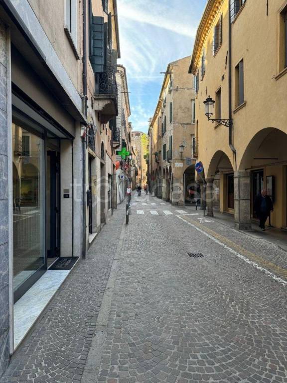 negozio in affitto a Padova in zona Centro Storico