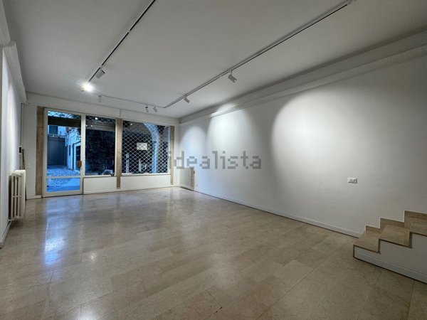 negozio in affitto a Padova