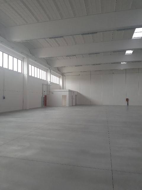 negozio in affitto a Padova
