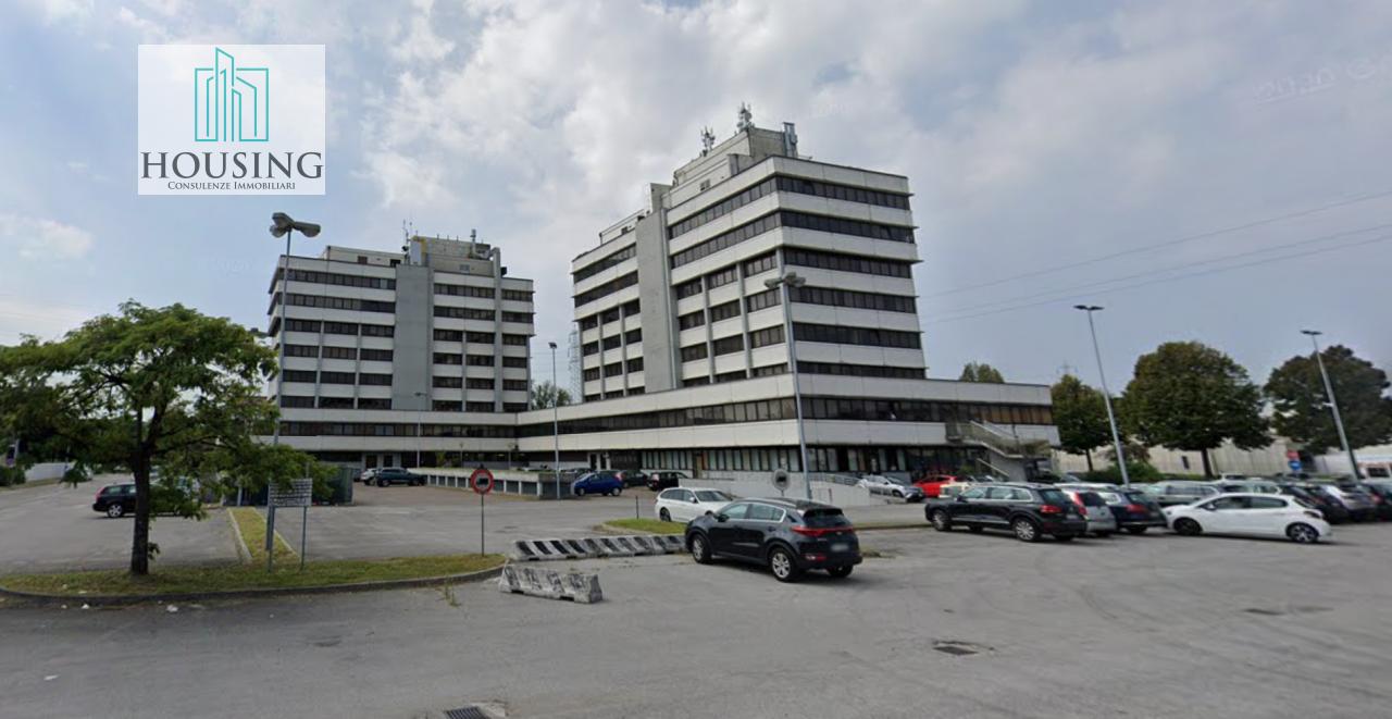 negozio in affitto a Padova in zona Camin / Granze