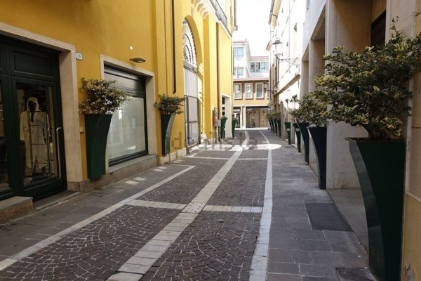 negozio in affitto a Padova in zona Centro Storico