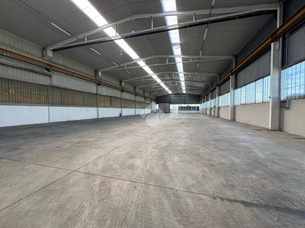 locale commerciale in affitto a Padova in zona Camin / Granze