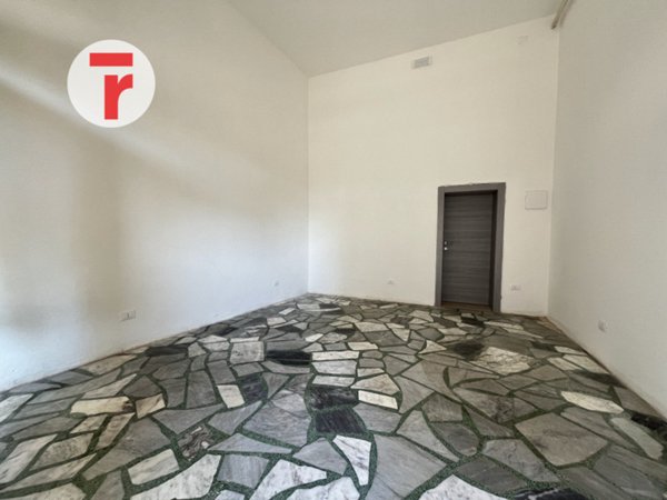 negozio in affitto a Padova in zona Arcella