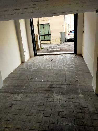 locale di sgombero in affitto a Padova