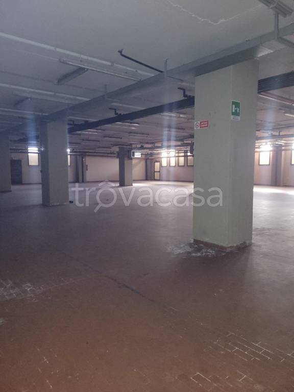locale commerciale in affitto a Padova