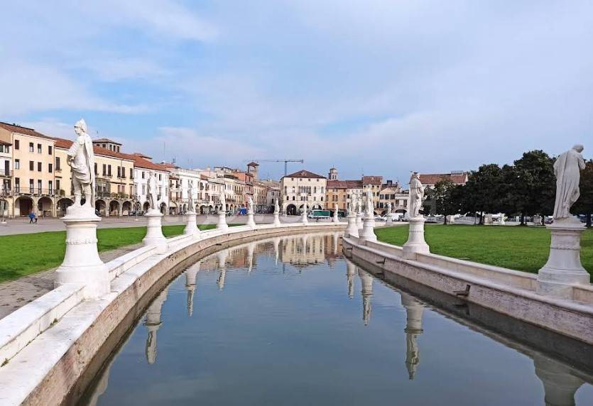 locale commerciale in affitto a Padova