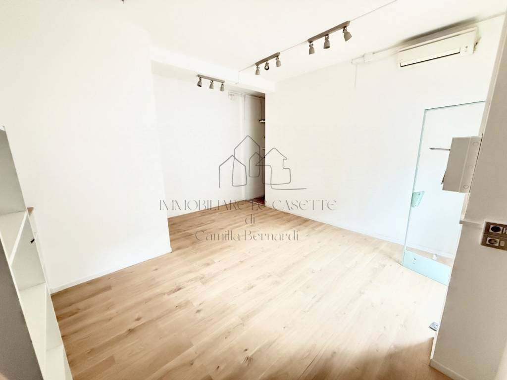 negozio in affitto a Padova in zona Sant'Osvaldo / Santa Rita