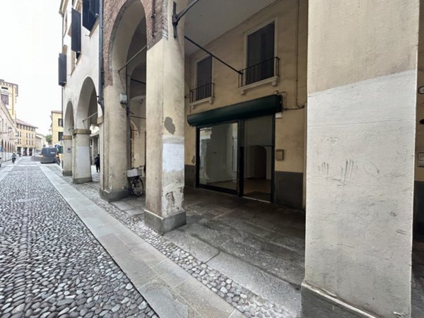 negozio in affitto a Padova in zona Centro Storico