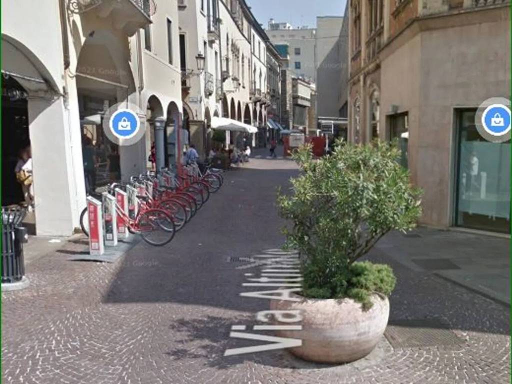 negozio in affitto a Padova in zona Centro Storico