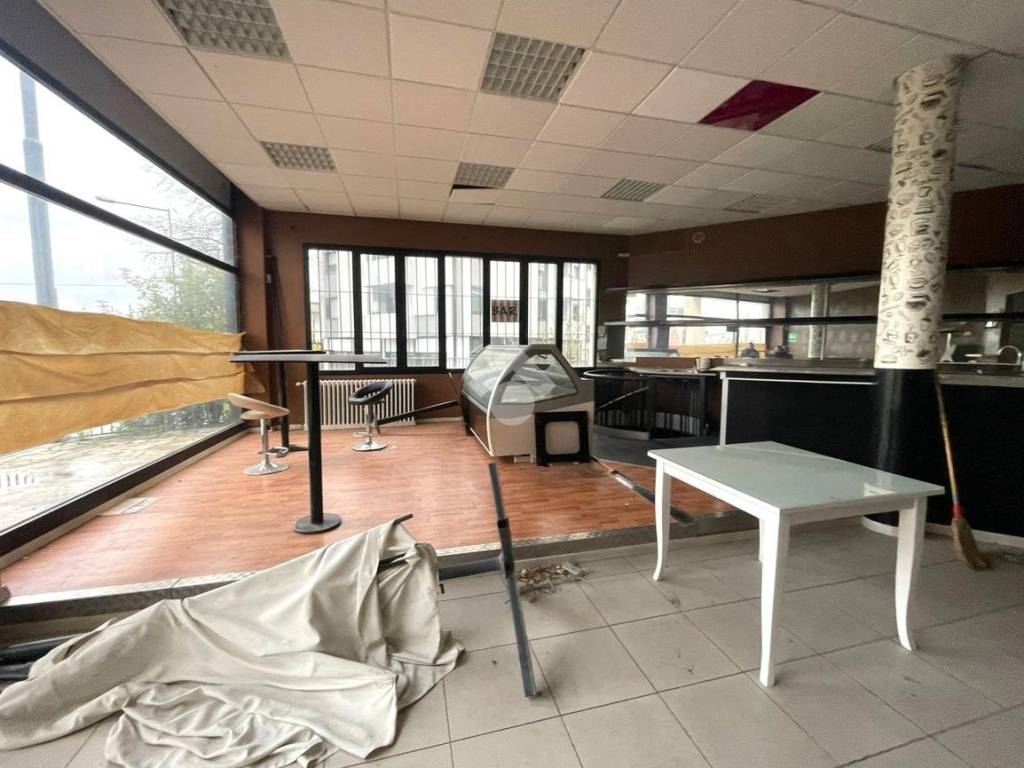 negozio in affitto a Padova in zona Guizza