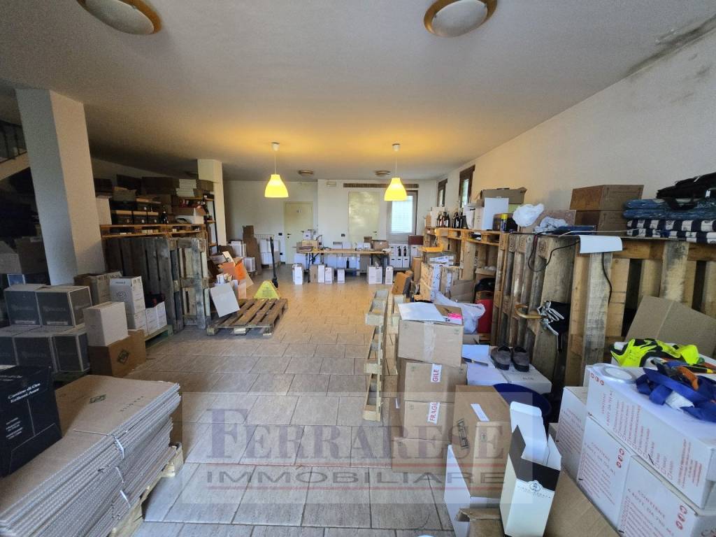 locale commerciale in affitto a Padova in zona Torre