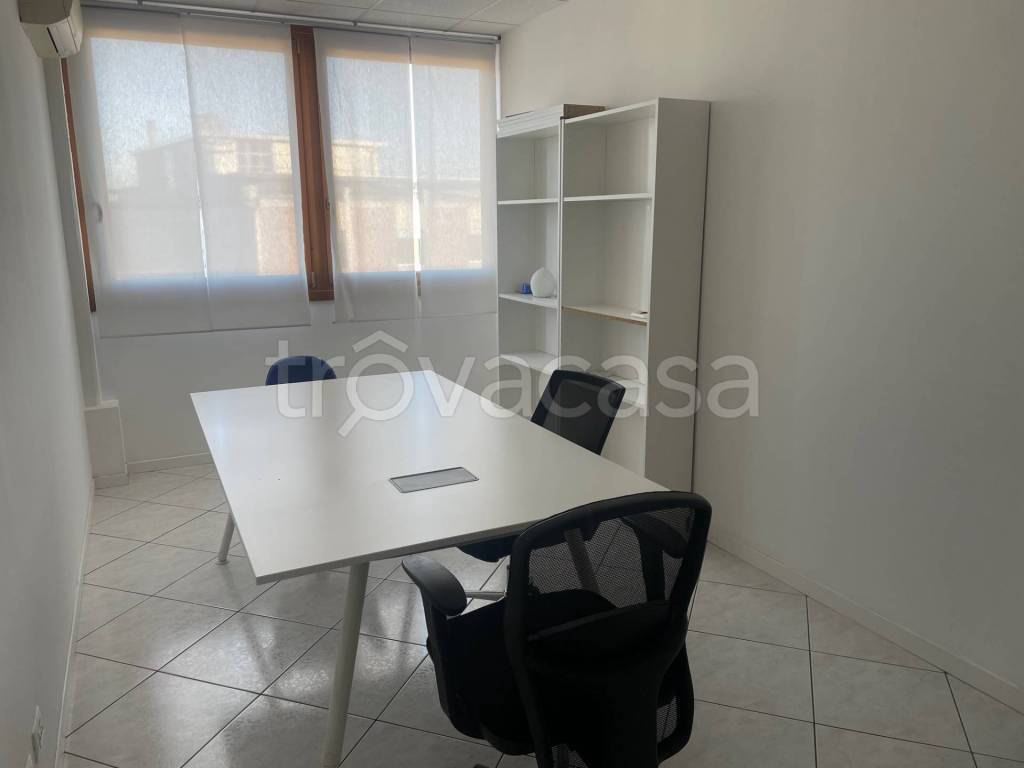 ufficio in affitto a Padova in zona Stanga