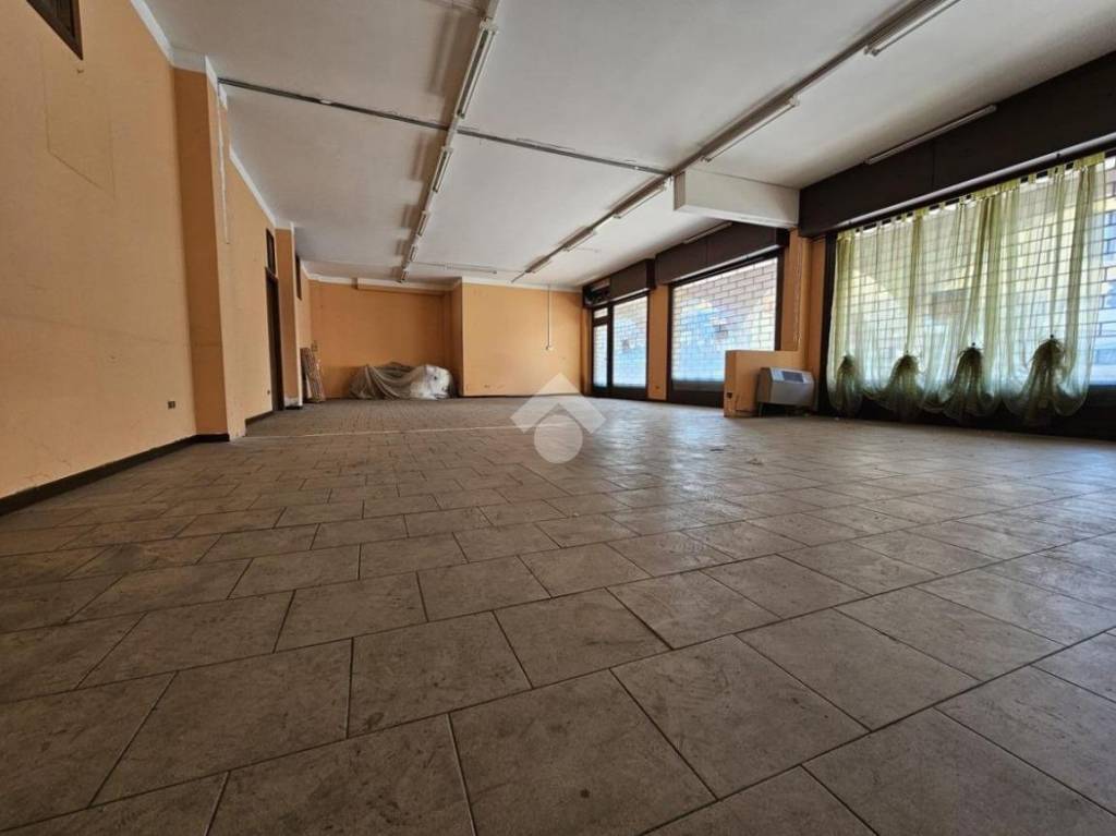 negozio in affitto a Padova in zona San Carlo