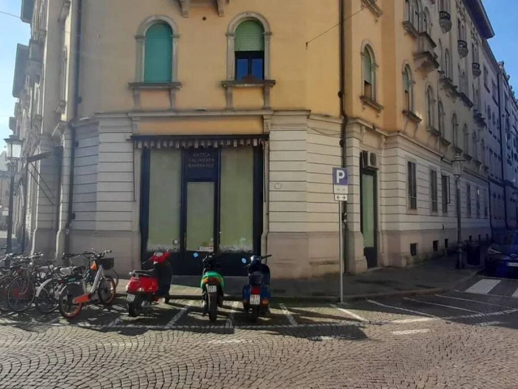 negozio in affitto a Padova in zona Centro Storico
