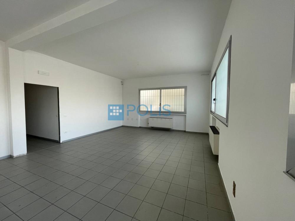 locale di sgombero in affitto a Padova
