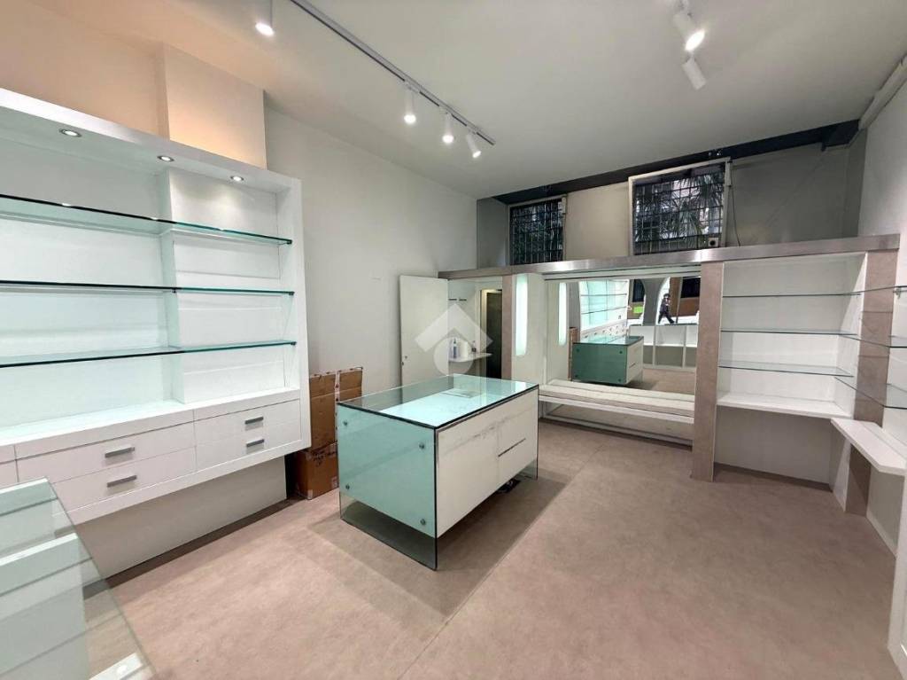 negozio in affitto a Padova in zona Centro Storico