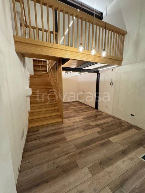 negozio in affitto a Padova