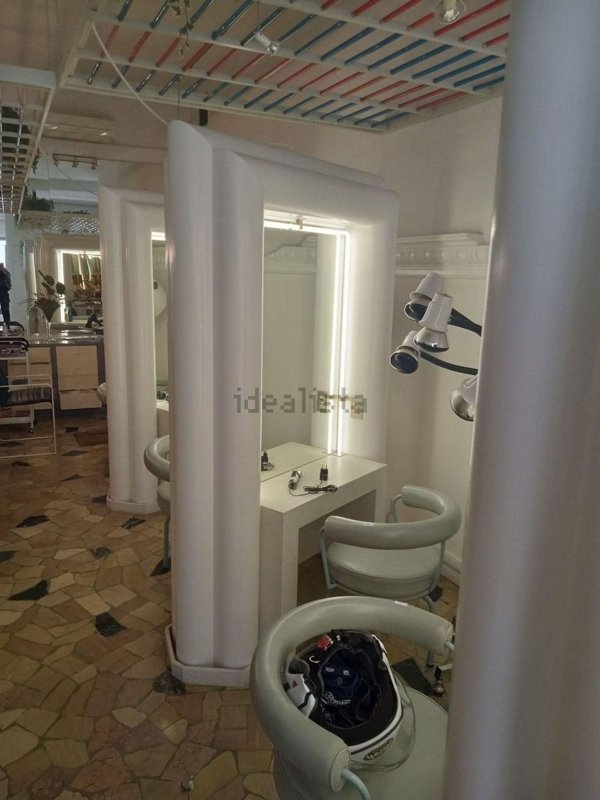 negozio in affitto a Padova