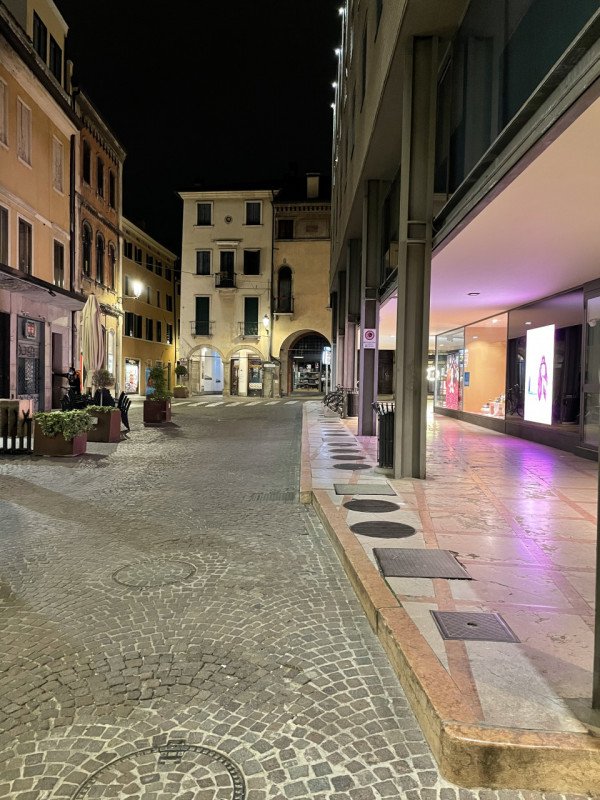 negozio in affitto a Padova in zona Centro Storico
