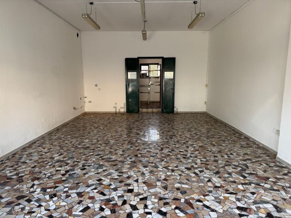 negozio in affitto a Padova in zona Madonna Pellegrina
