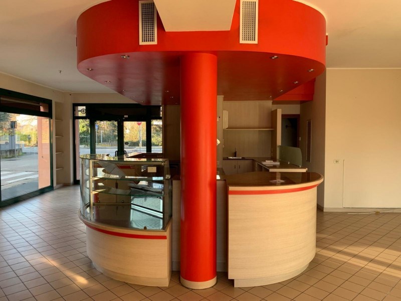 negozio in affitto a Padova in zona San Carlo