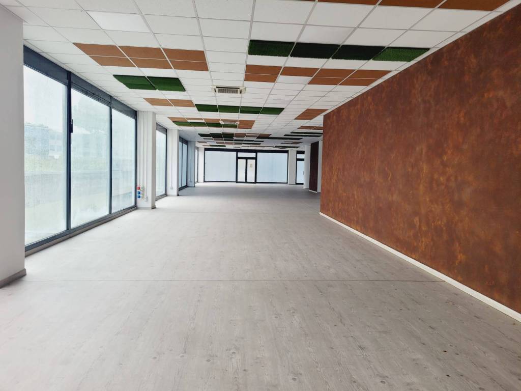 negozio in affitto a Padova in zona Stanga