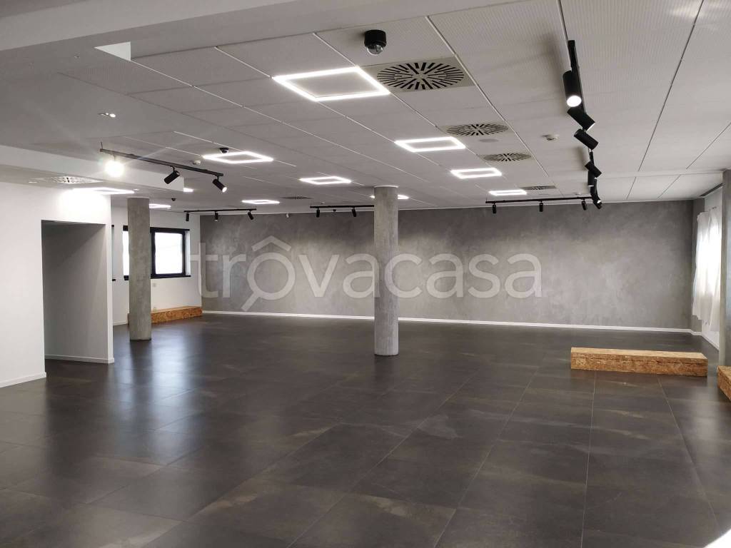 locale commerciale in affitto a Padova in zona Stanga