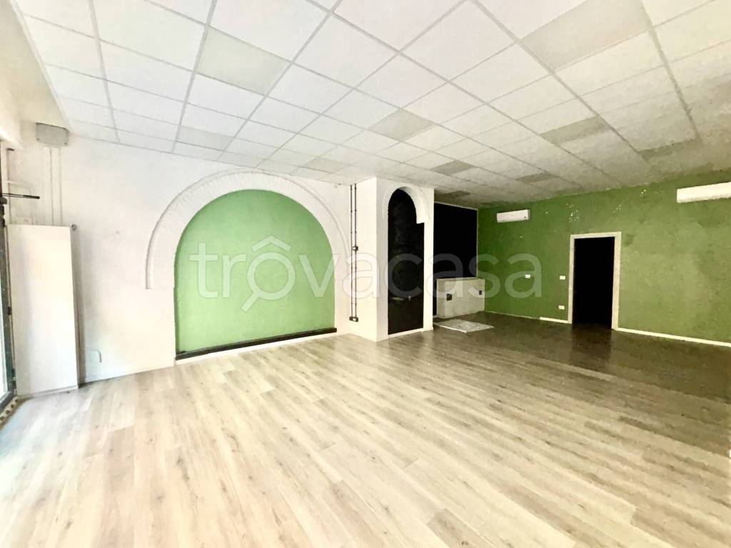 negozio in affitto a Padova in zona Savonarola