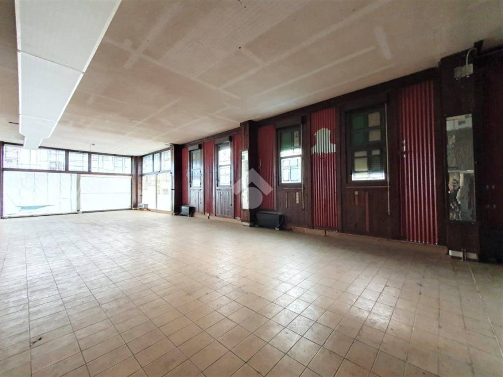 negozio in affitto a Padova in zona Pio X