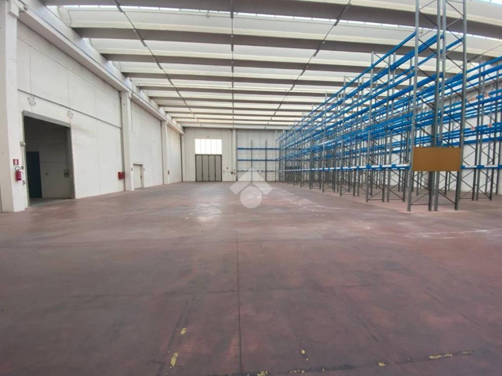 locale commerciale in affitto a Padova in zona Camin / Granze