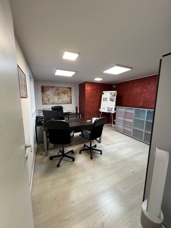 negozio in affitto a Padova in zona Sant'Osvaldo / Santa Rita