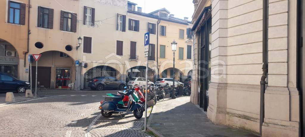 negozio in affitto a Padova in zona Centro Storico