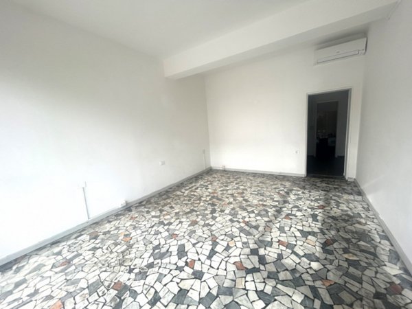 negozio in affitto a Padova