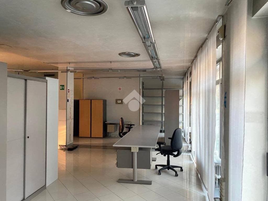 negozio in affitto a Padova