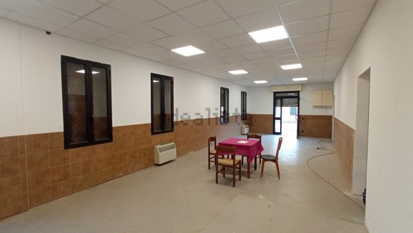 negozio in affitto a Padova in zona Savonarola