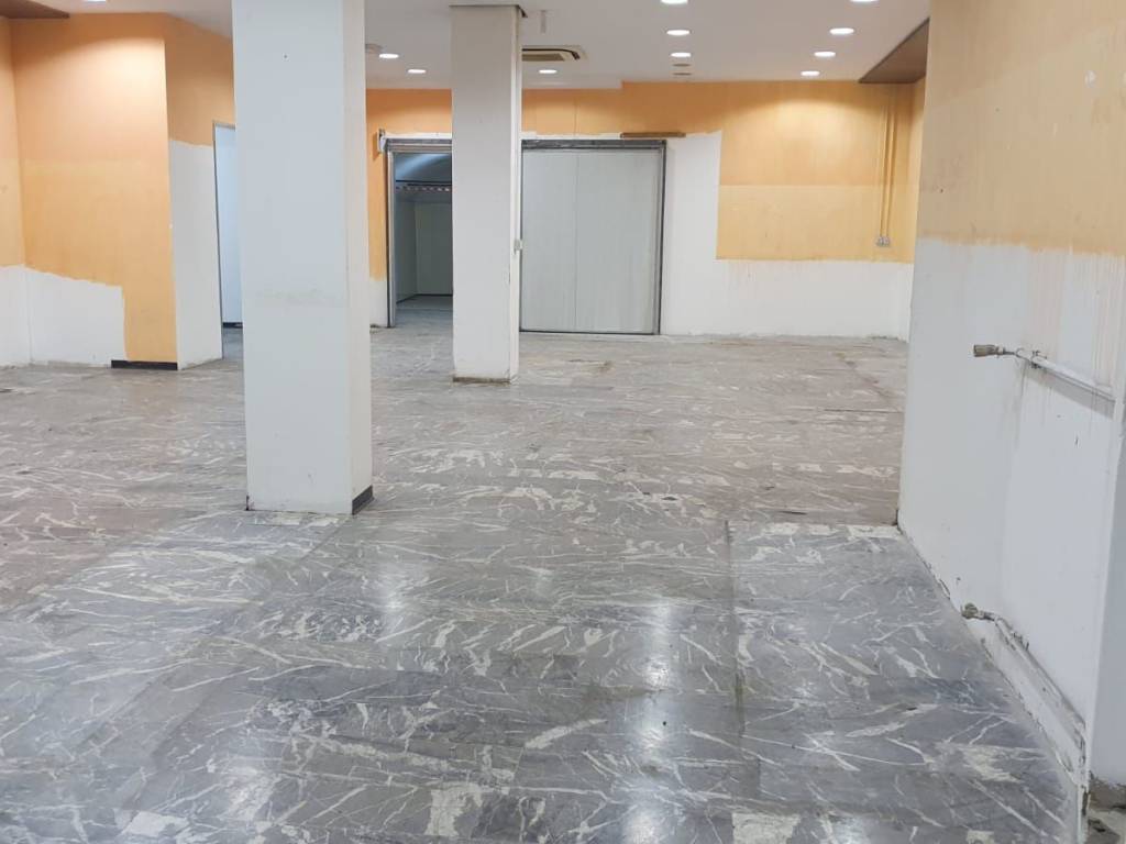 negozio in affitto a Padova in zona Savonarola