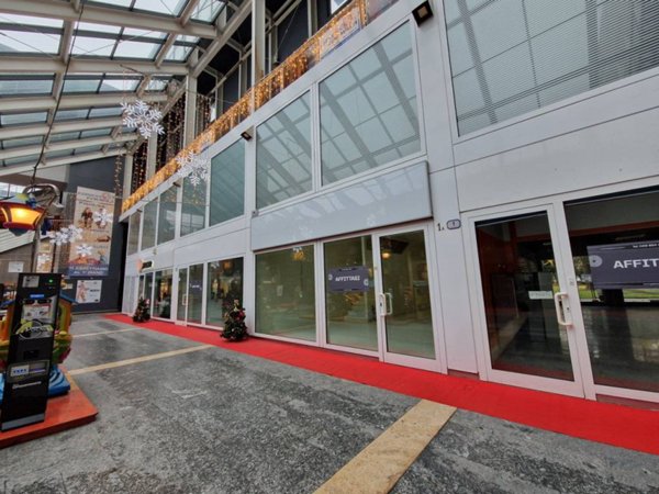 negozio in affitto a Padova in zona San Carlo