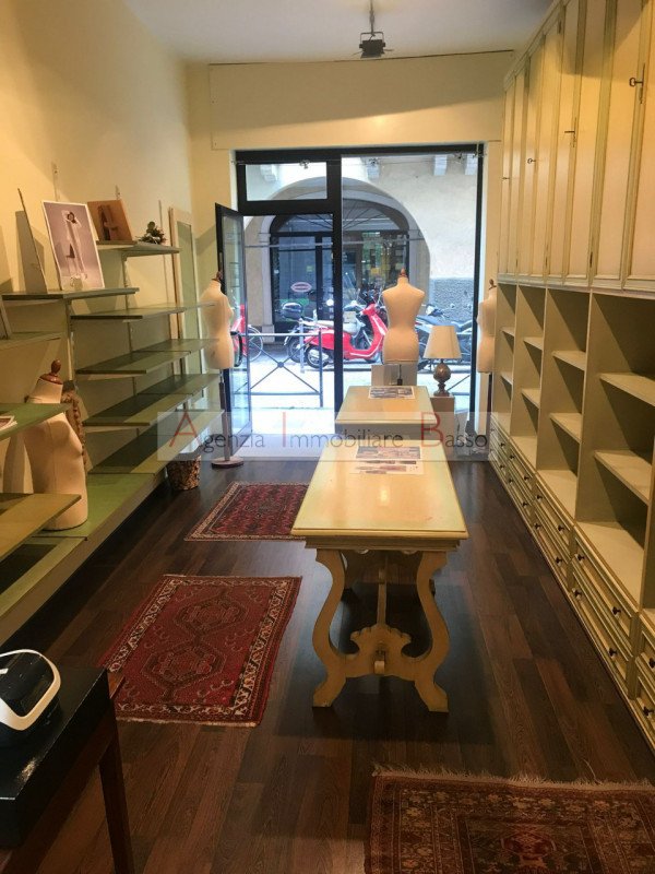 negozio in affitto a Padova in zona Centro Storico