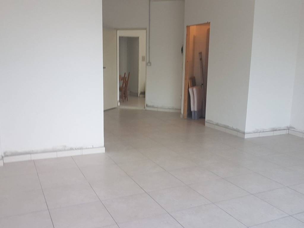 negozio in affitto a Padova in zona Guizza