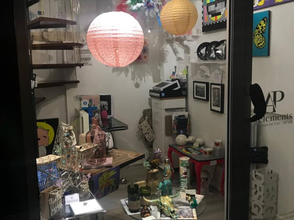 negozio in affitto a Padova in zona Savonarola