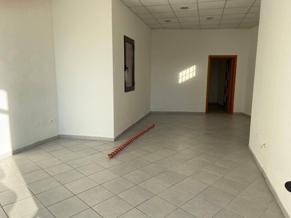 negozio in affitto a Padova in zona Guizza