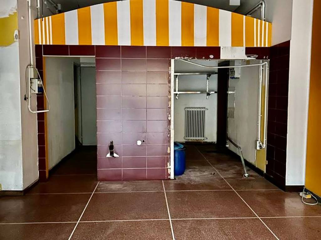 negozio in affitto a Padova in zona Portello