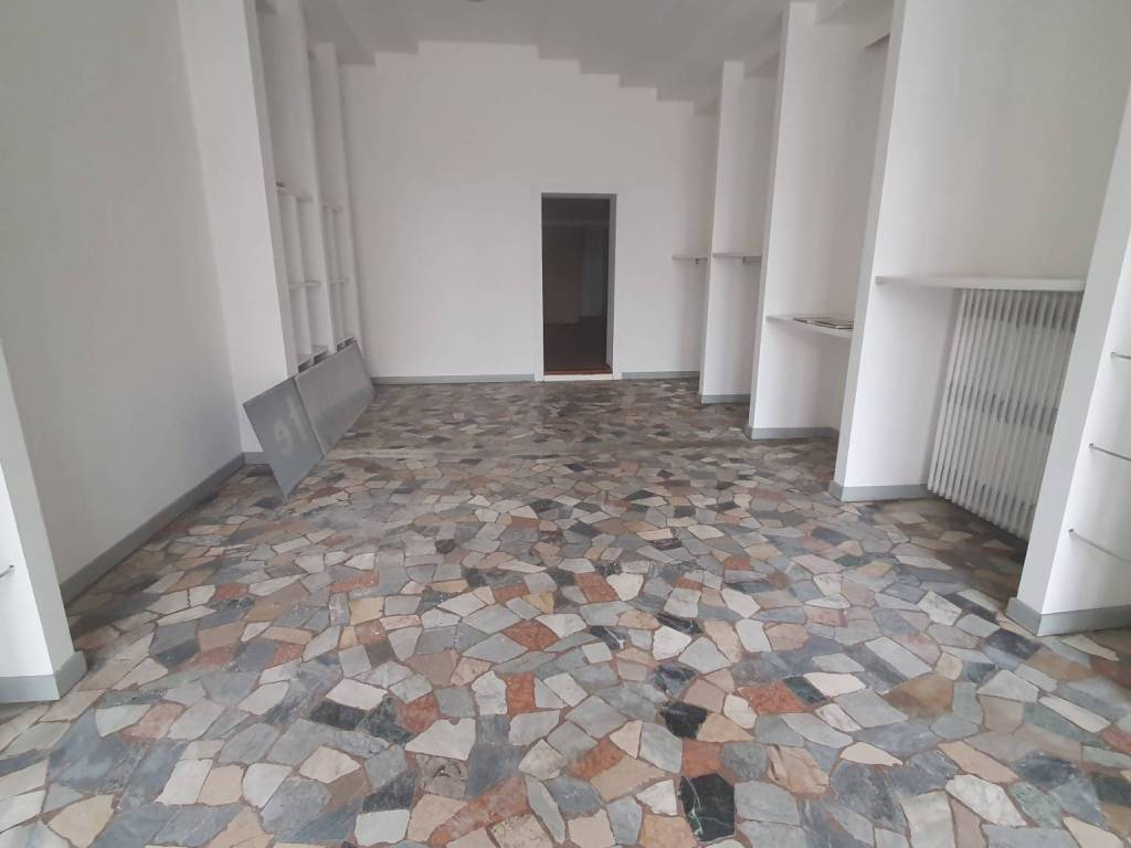 negozio in affitto a Padova in zona Sant'Osvaldo / Santa Rita