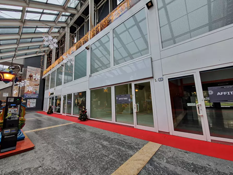 negozio in affitto a Padova in zona Arcella