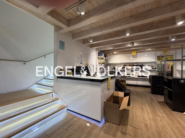 negozio in affitto a Padova in zona Savonarola