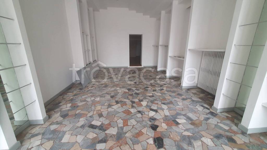 negozio in affitto a Padova in zona Sant'Osvaldo / Santa Rita