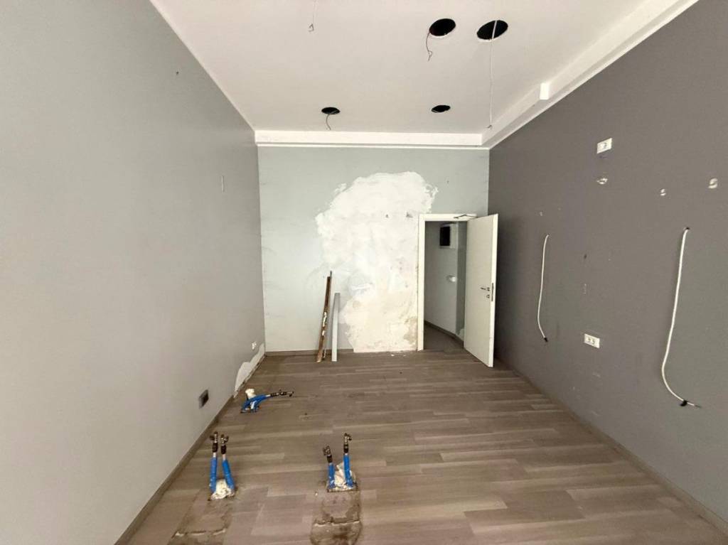 negozio in affitto a Padova in zona Brentelle